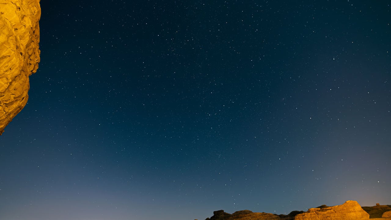 Foto - Geceleri yıldızlarla parlıyor! Al Ula’daki gizemli kaya milyonlarca yıllık sırları saklıyor