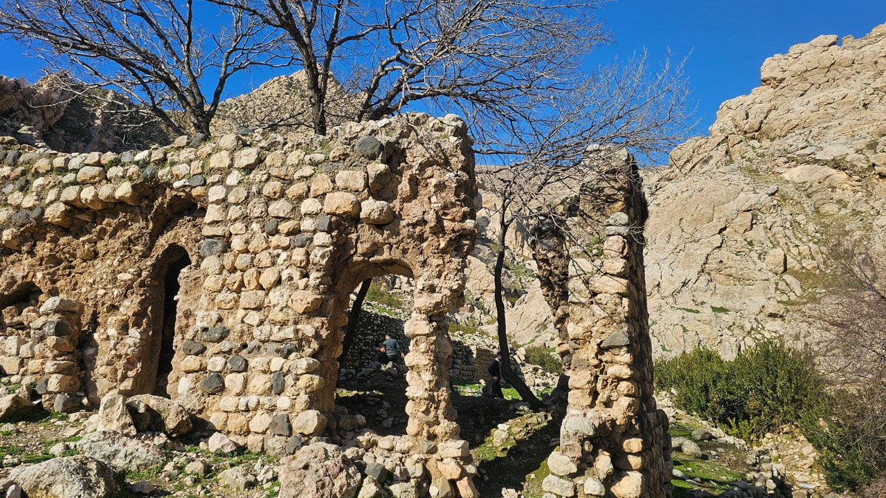 Geçmişin izleri birer birer siliniyor! Yüzyılların ilim yuvası yok olmak üzere