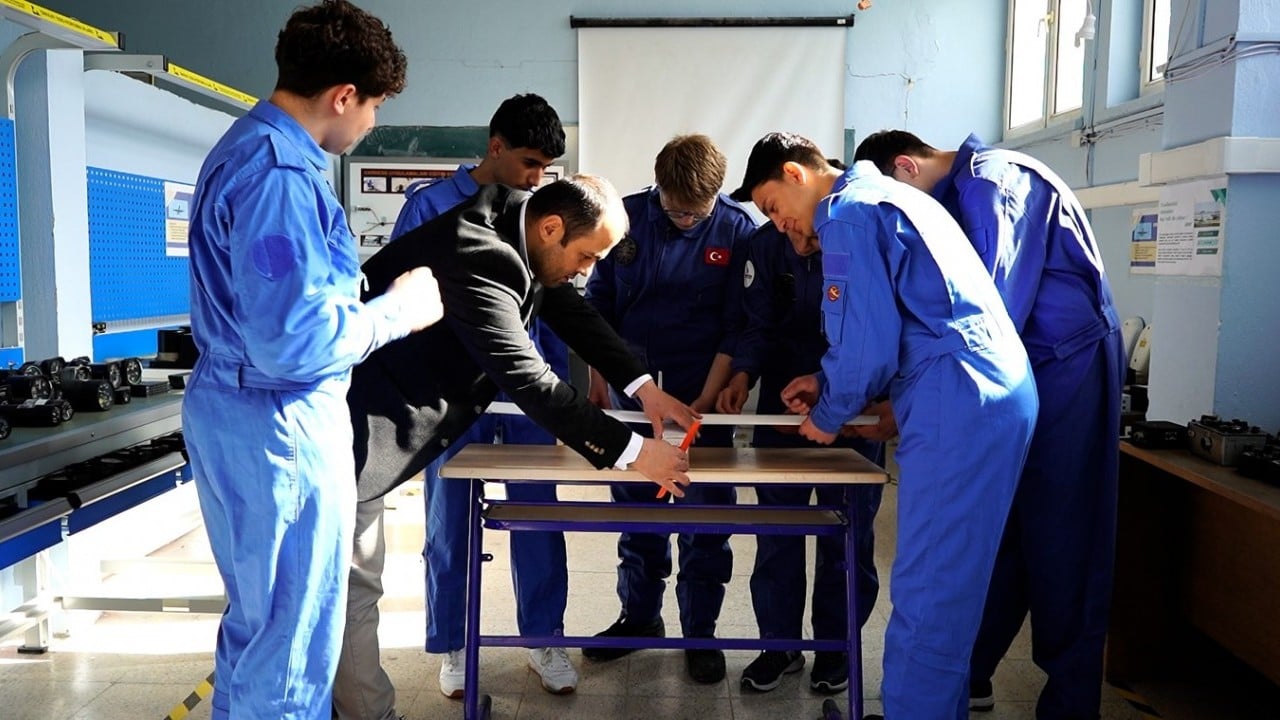 Foto - Geleceğin uçak teknisyenleri bu lisede yetişiyor
