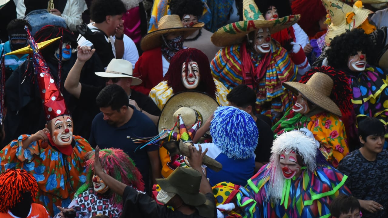 Foto - Gelenek adı altında kültürel yozlaşma: Meksika’da Santo Entierro festivalinde akıl dışı sahneler