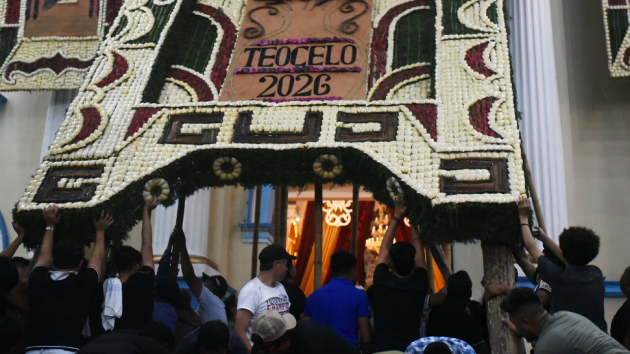 Foto - Gelenek adı altında kültürel yozlaşma: Meksika’da Santo Entierro festivalinde akıl dışı sahneler