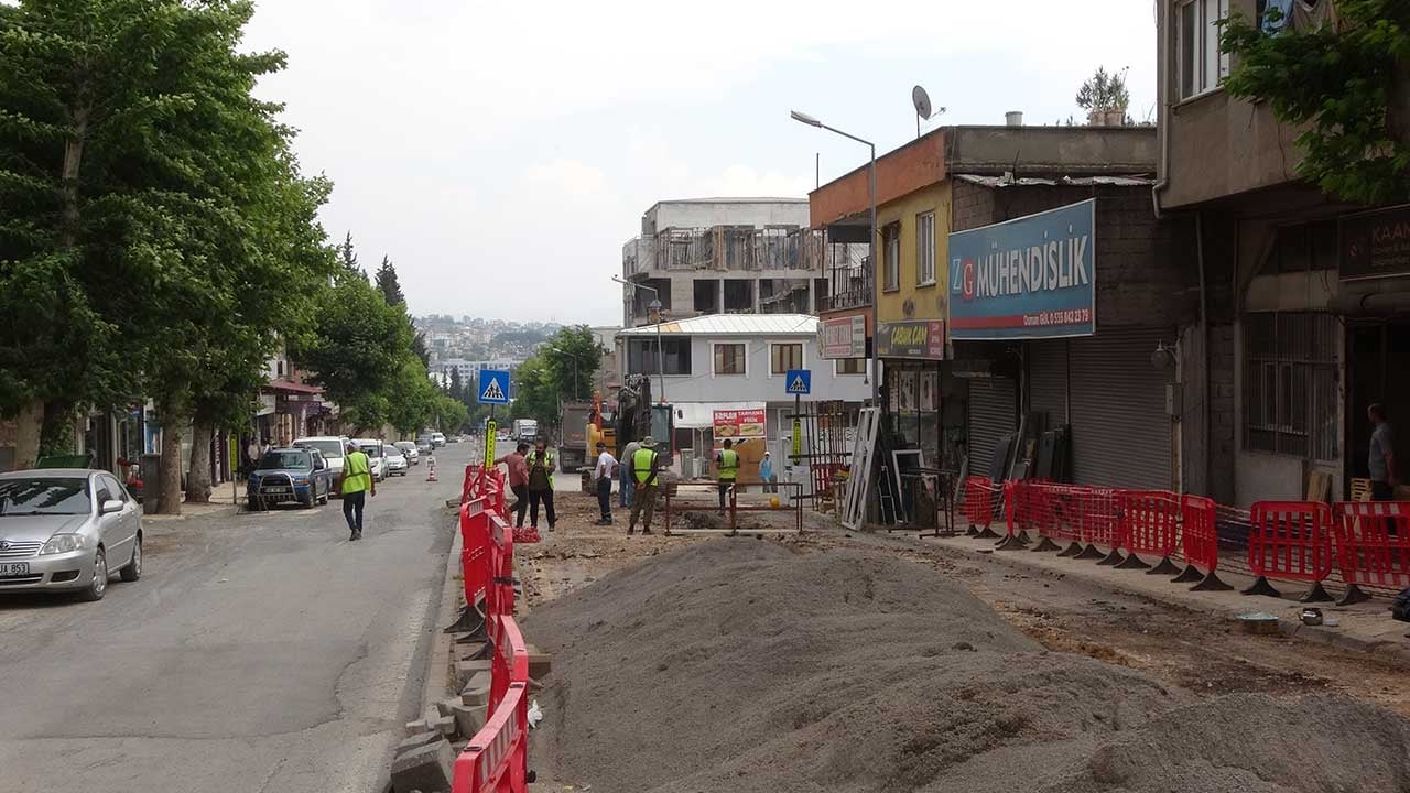 Foto - Kahramanmaraş'ta doğalgaz hattında korkutan patlama! Şiddetli sesle sarsılan vatandaşlar deprem sandı sokaklara fırladı!