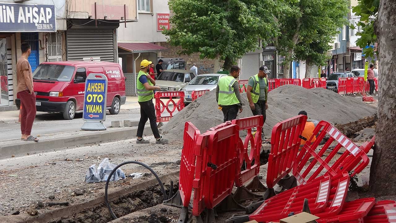 Foto - Kahramanmaraş'ta doğalgaz hattında korkutan patlama! Şiddetli sesle sarsılan vatandaşlar deprem sandı sokaklara fırladı!