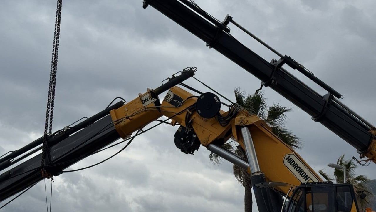Foto - Genç işçinin feci ölümü! Vinç taşıma kolunun altında kaldı
