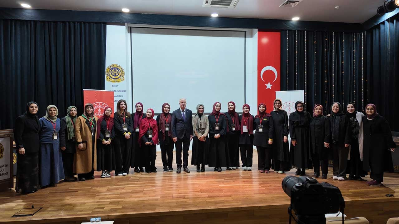 Foto - Genç Nida Kur’an’ı Güzel Okuma Yarışması Finali Çekmeköy’de yapıldı