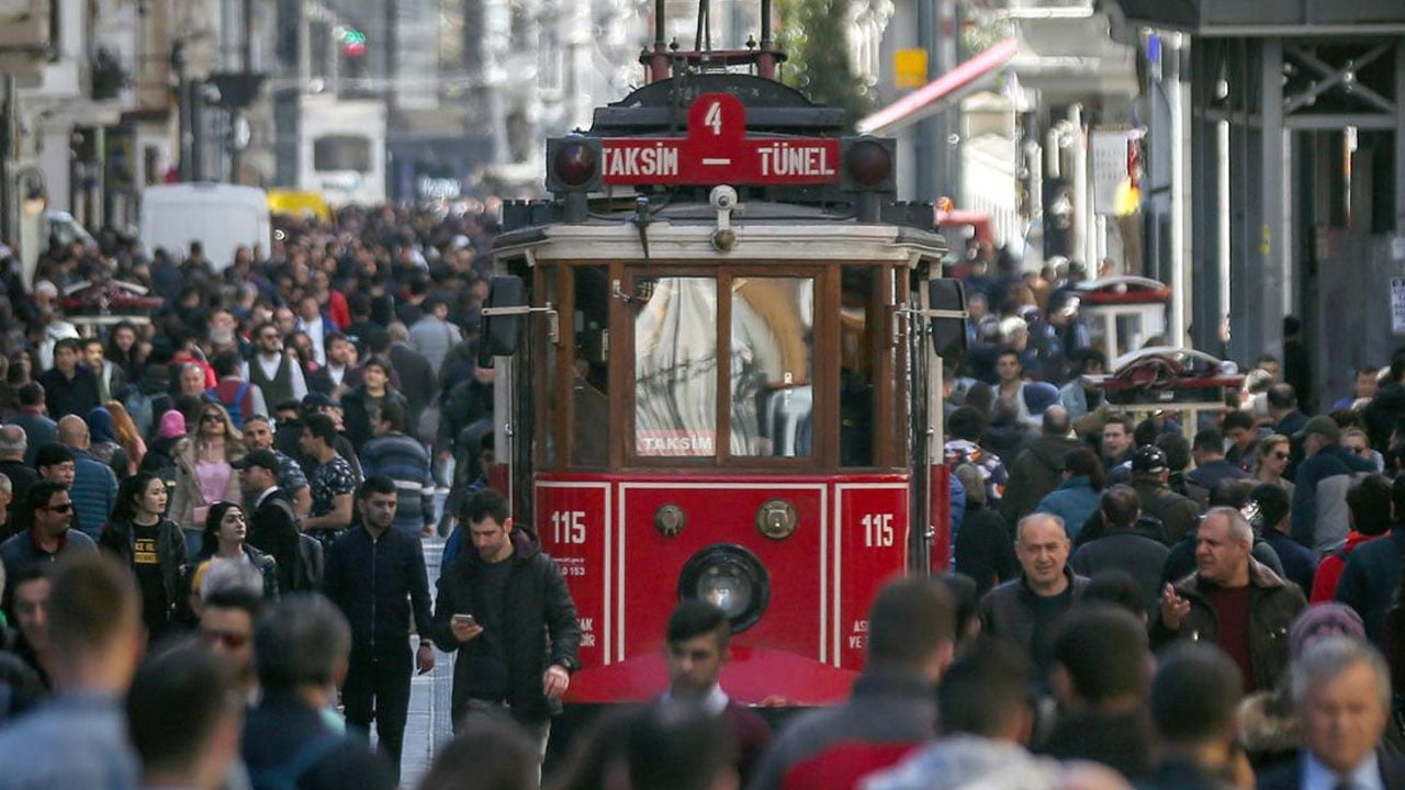 Foto - Genç nüfusta alarm zilleri çalıyor! Yaşam süresinde zirvede doğumda düşüşteyiz