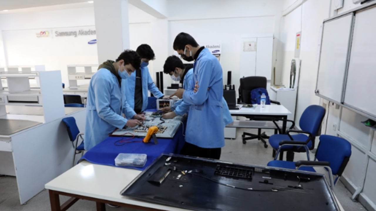 Foto - Genç yaşta iş garantisi: MESEM’le öğrenciler hem öğreniyor hem kazanıyor