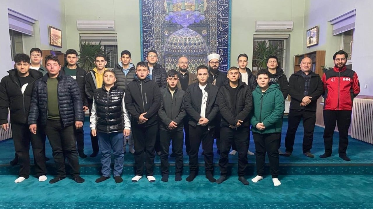 Foto - Gençler saf tuttu akıllara 28 Şubat’ın Uğur Dündar’ı geldi! 