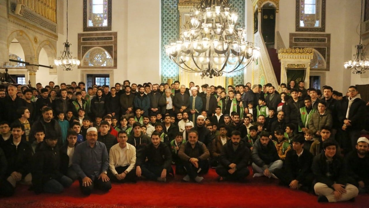 Foto - Gençler saf tuttu akıllara 28 Şubat’ın Uğur Dündar’ı geldi! 