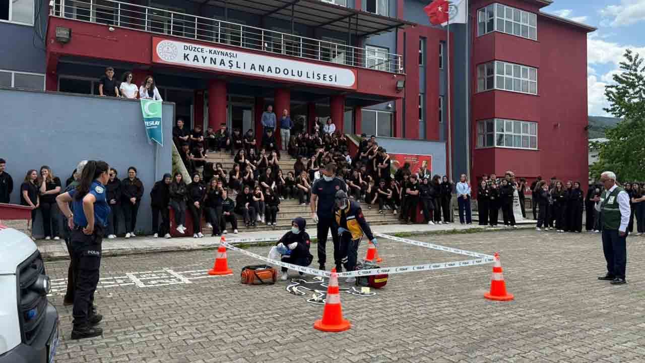 Foto - Gençlere tane tane anlatıldı: ‘Tütünden Uzak Dur’ etkinliği