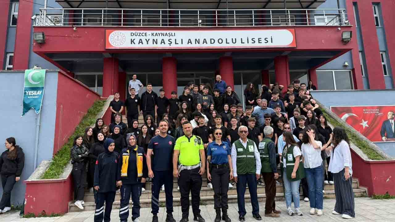 Gençlere tane tane anlatıldı: ‘Tütünden Uzak Dur’ etkinliği