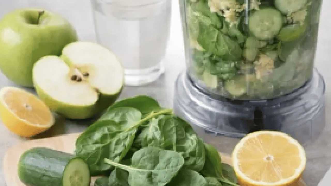 Foto - Gençlik vaat eden yeşil karışım: 5 yaş gençleşmek garanti iddiası! Klorofil bombası...