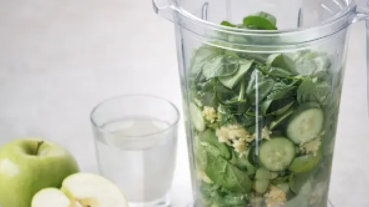 Foto - Gençlik vaat eden yeşil karışım: 5 yaş gençleşmek garanti iddiası! Klorofil bombası...