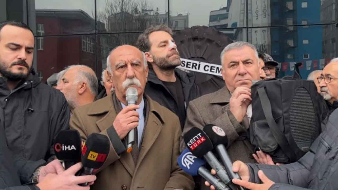 Foto - Genel Merkeze yürüme kararı! Alevilerden CHP'ye yaylım ateşi