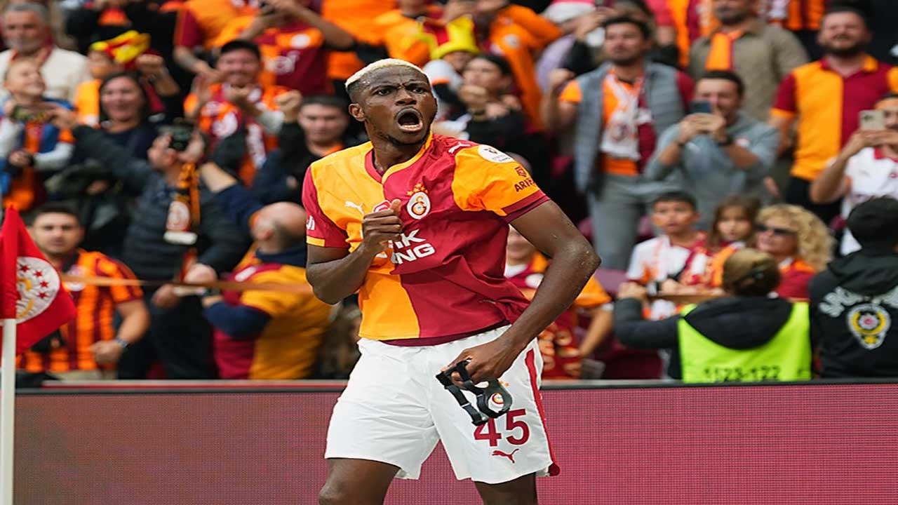 Foto - Gerçekçi görmediler! Osimhen transferi direkten döndü