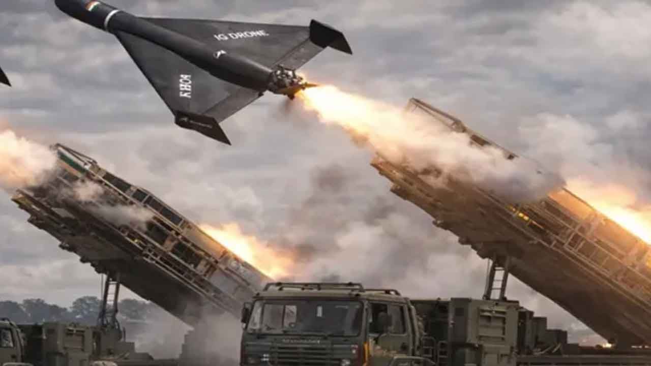 Foto - 'Gerekirse Türkiye'yi havaya uçururuz' diyorlardı: 1000 kilometre menzilli İHA'yı duyurdular