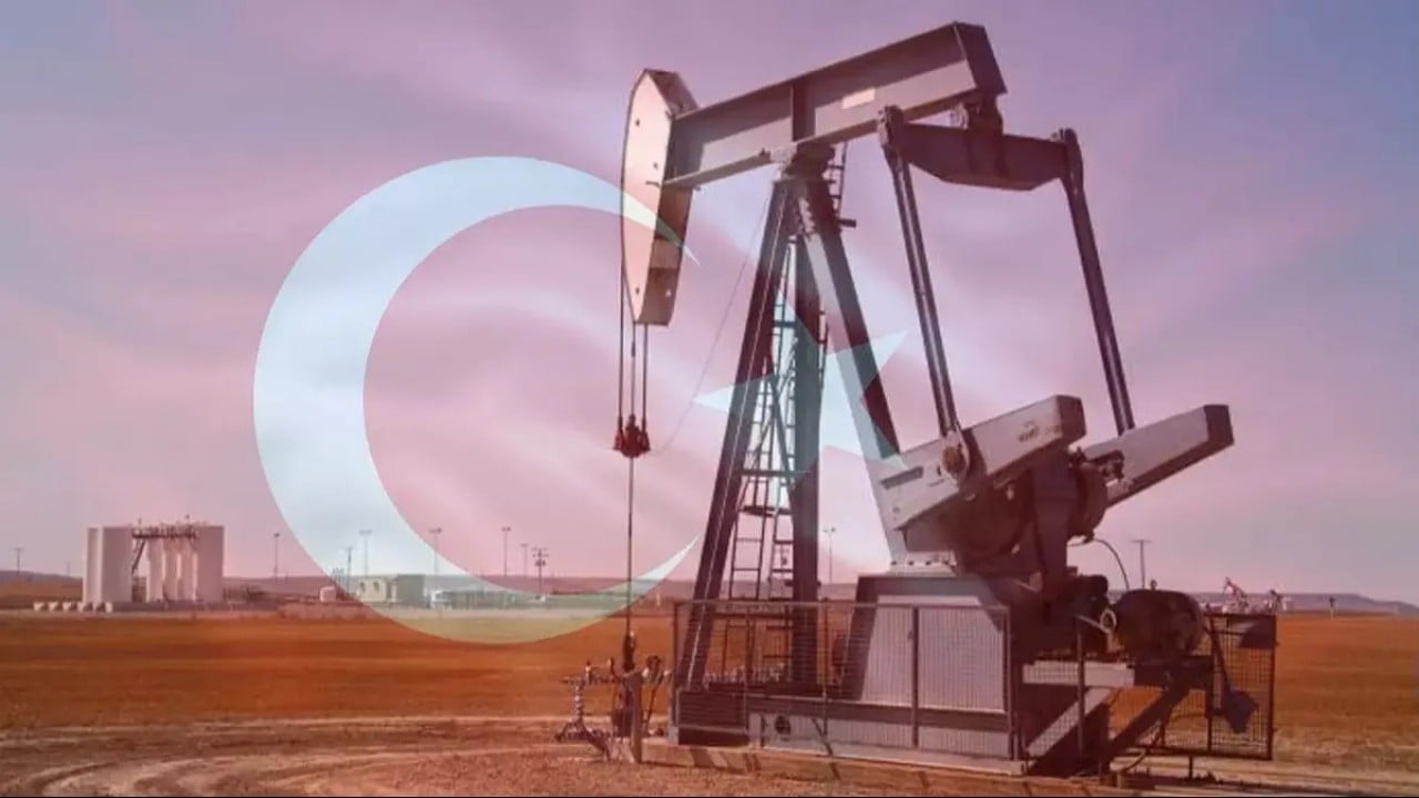 Foto - 'Gerekirse ülkeyi cehenneme çeviririz’ diye tehdit savuruyorlardı: Türkiye petrol için burunlarının dibine gidiyor