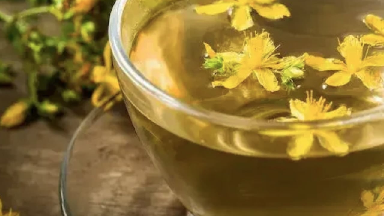 Foto - Gevşeme, cildi parlatma ve daha neler neler: Sarı Kantaron Çayının Mucizevi Faydaları