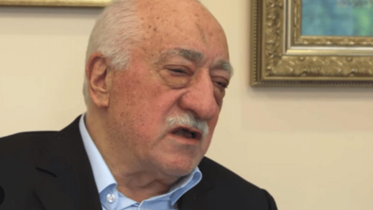 Foto - Gezi maskeli FETÖ kampı! AVM emanet dolaplarında gizli para trafiği