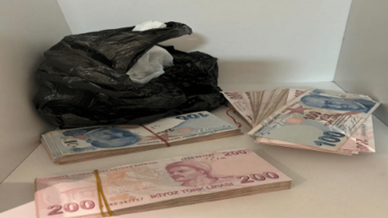 Foto - Gezi maskeli FETÖ kampı! AVM emanet dolaplarında gizli para trafiği