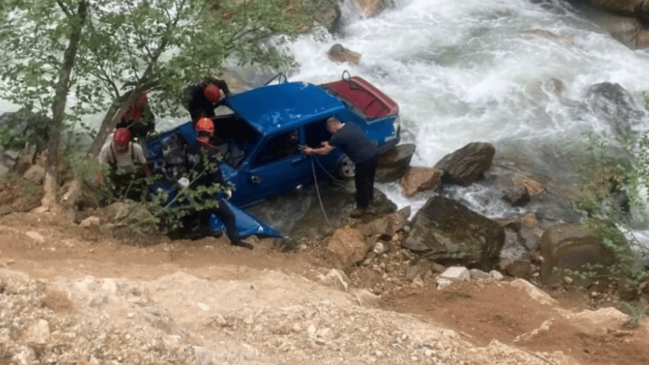 Foto - Giresun'dan korkunç olay: Karı-koca hayatını kaybetti, gelinleri ağır yaralı!
