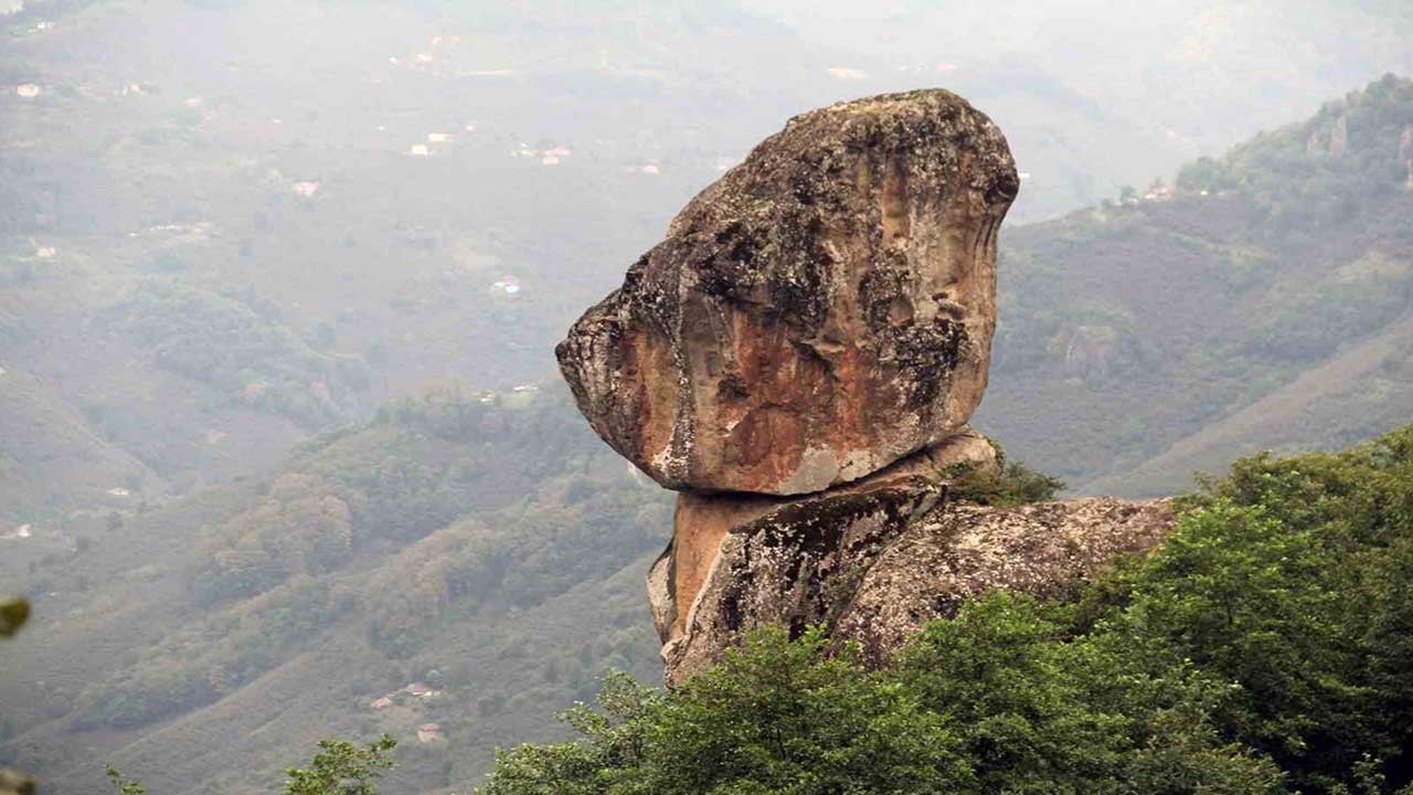 Foto - Giresun'un yerçekimine meydan okuyan mucizesi! 'Gelin Kayası' turizm dünyasının yeni gözdesi oluyor
