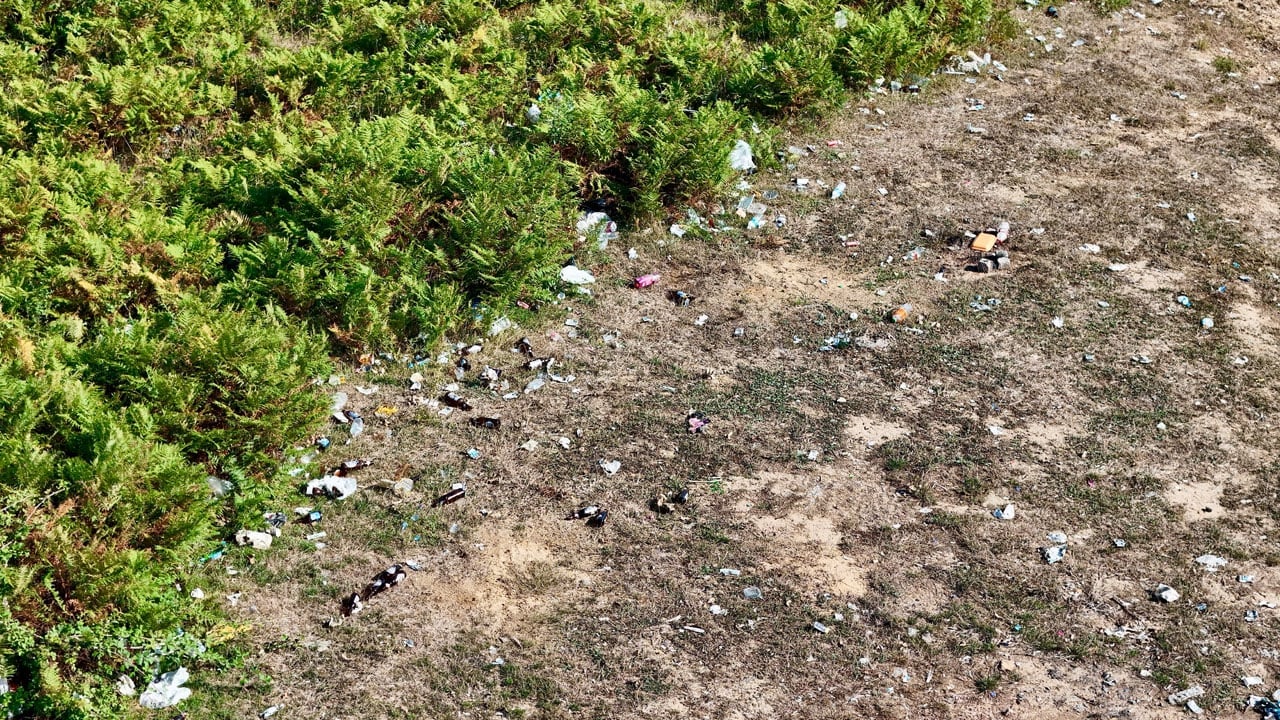 Foto - Girişi yasaklanan ormanı çöplüğe çevirdiler