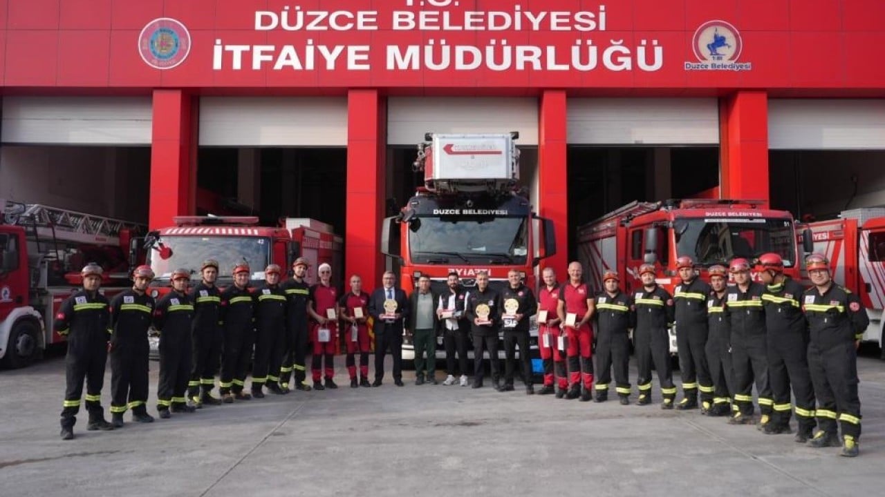 Foto - GIS-FRANCE ekibini ağırladılar Düzce İtfaiyesi’ne Fransa’dan destek geldi