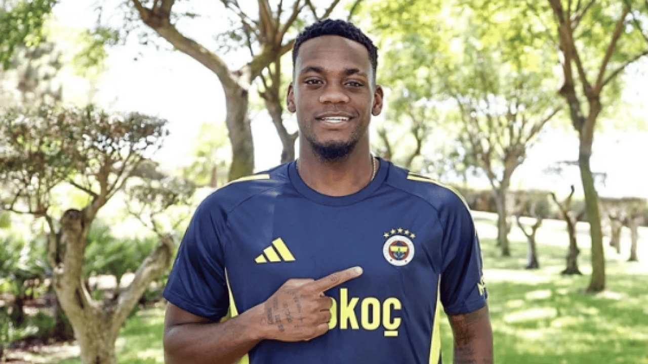 Foto - Gitmedi hâlâ denilmişti ama... Fenerbahçe artık resmen forvetsiz! Sonuncusu da gitti