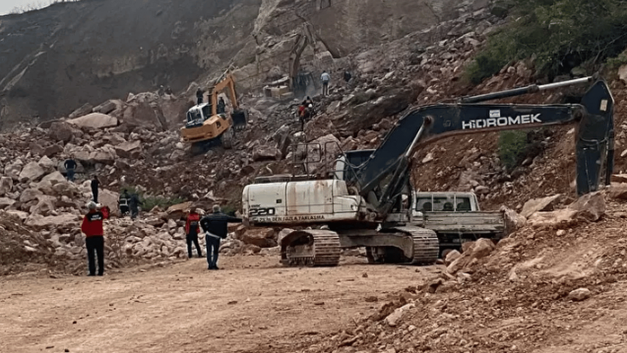 Foto - Göçük faciasında acı haber! Burak Kilci’nin cansız bedenine ulaşıldı