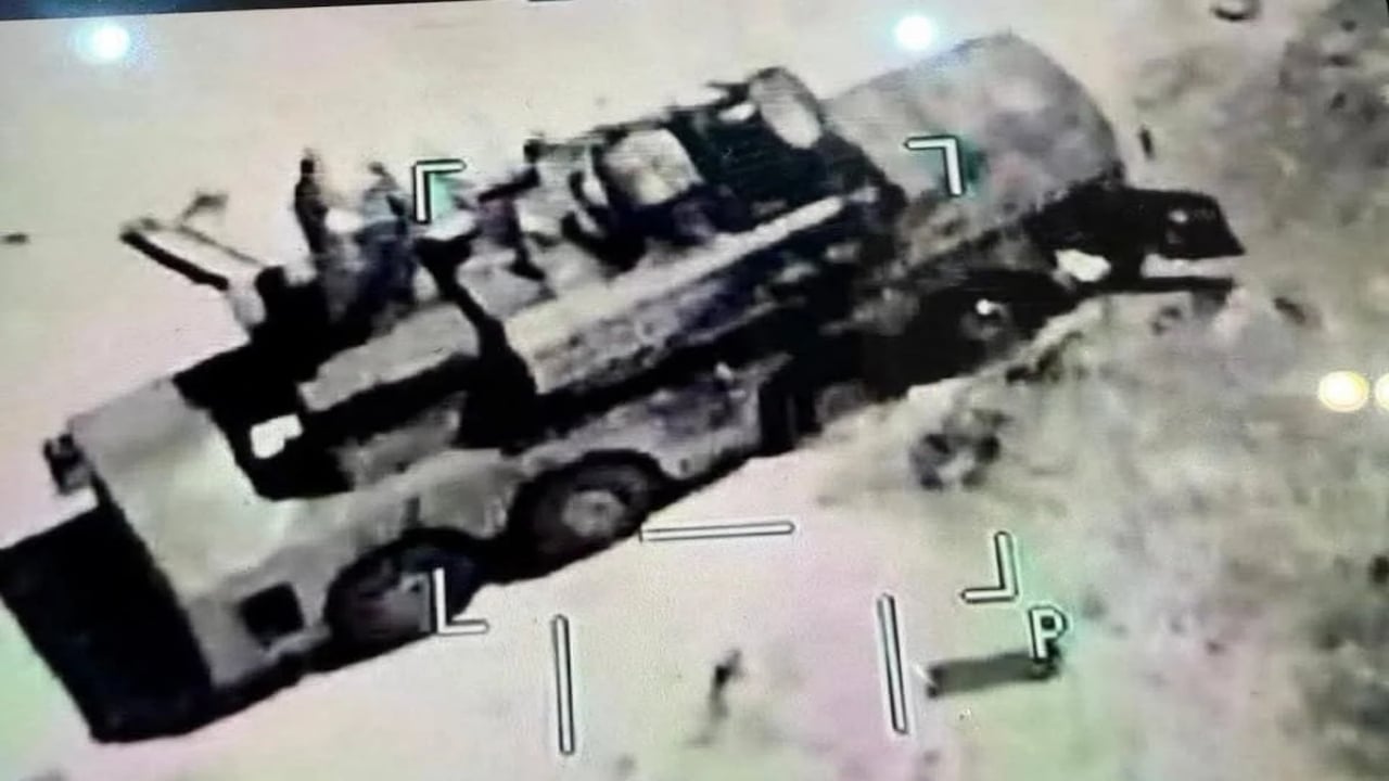 Foto - Göklerin yeni kralı imzasını attı! AKINCI TİHA, o ülkede Çin yapımı hava savunma sistemini tek atışla avladı