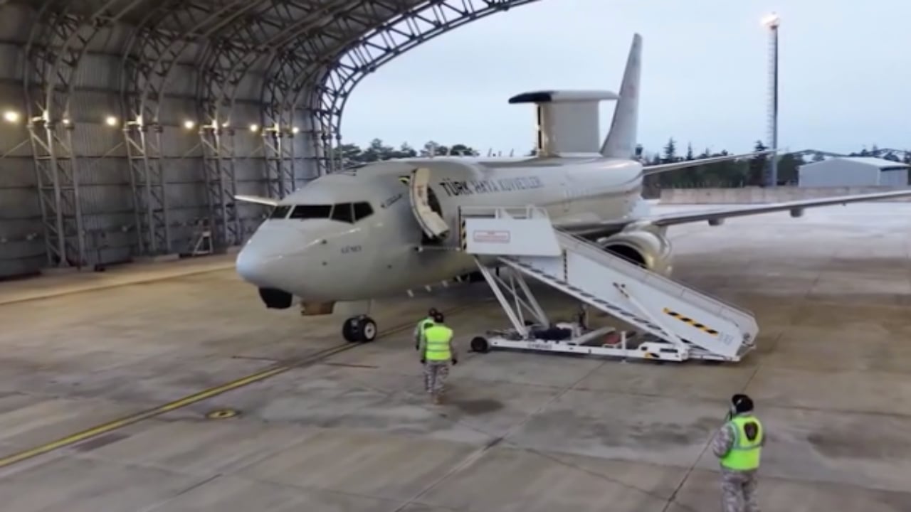 Foto - Göklerin yeni kralı zorlu göreve kanat açtı! TSK’nın en keskin gözü, vatan nöbetinde
