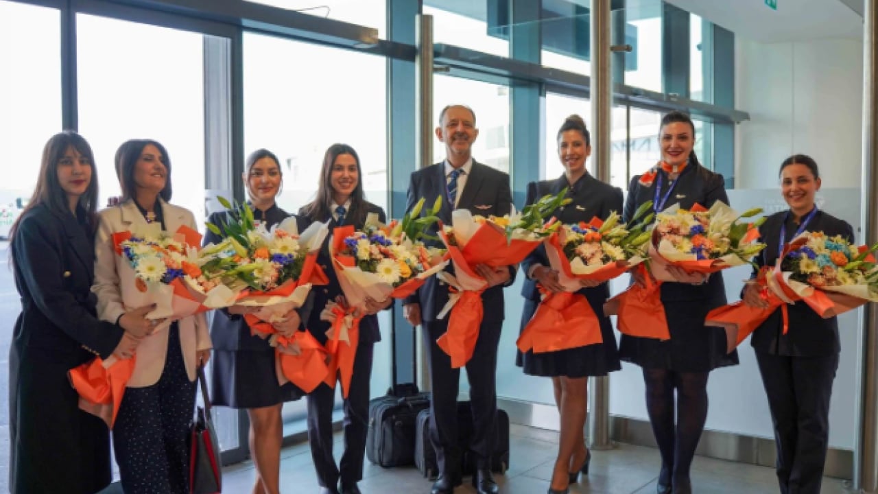 Foto - Gökyüzünde duygusal devir teslim