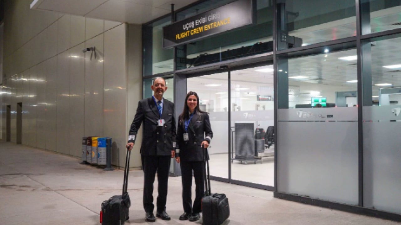 Foto - Gökyüzünde duygusal devir teslim