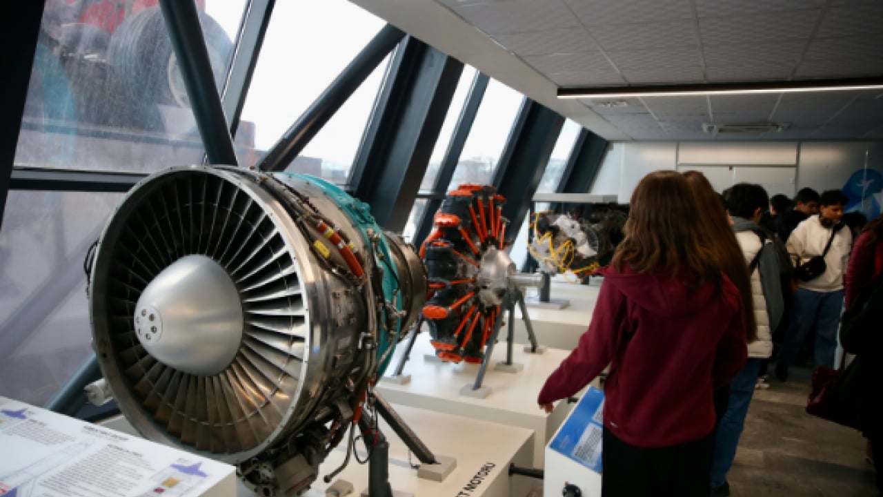 Foto - Gökyüzünden eğitim kürsüsüne: Emekli dev uçak bilim üssü oldu! Airbus A340 artık ders veriyor