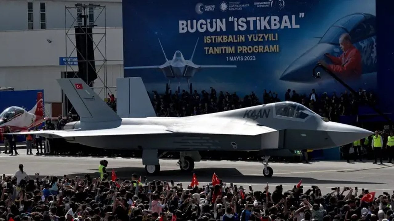 Foto - Gökyüzünün yeni kralı sahaya iniyor, "süpersonik" dönem başlıyor: KAAN ile dünya liginde dördüncü güç oluyoruz