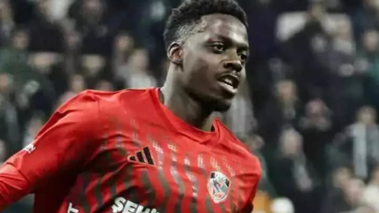 Foto - Gol krallığı yarışında makas açılıyor! Yıldız futbolcu zirveyi bırakmıyor!