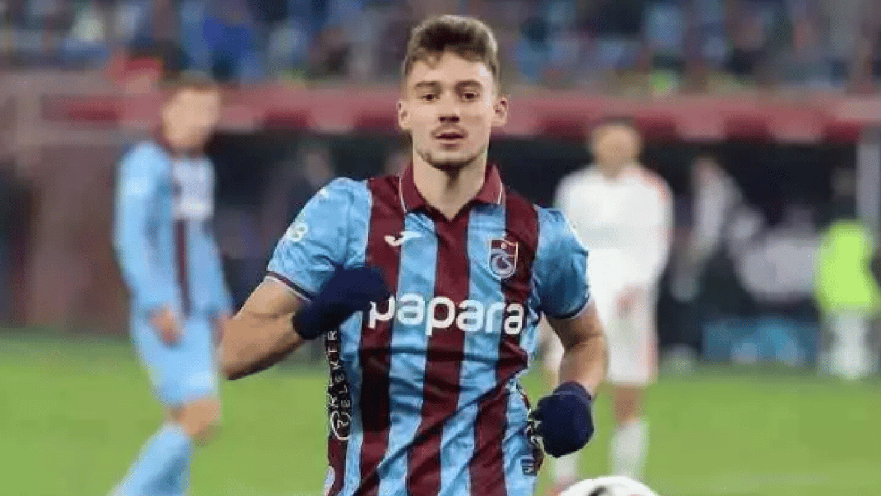 Foto - Gol krallığı yarışında makas açılıyor! Yıldız futbolcu zirveyi bırakmıyor!