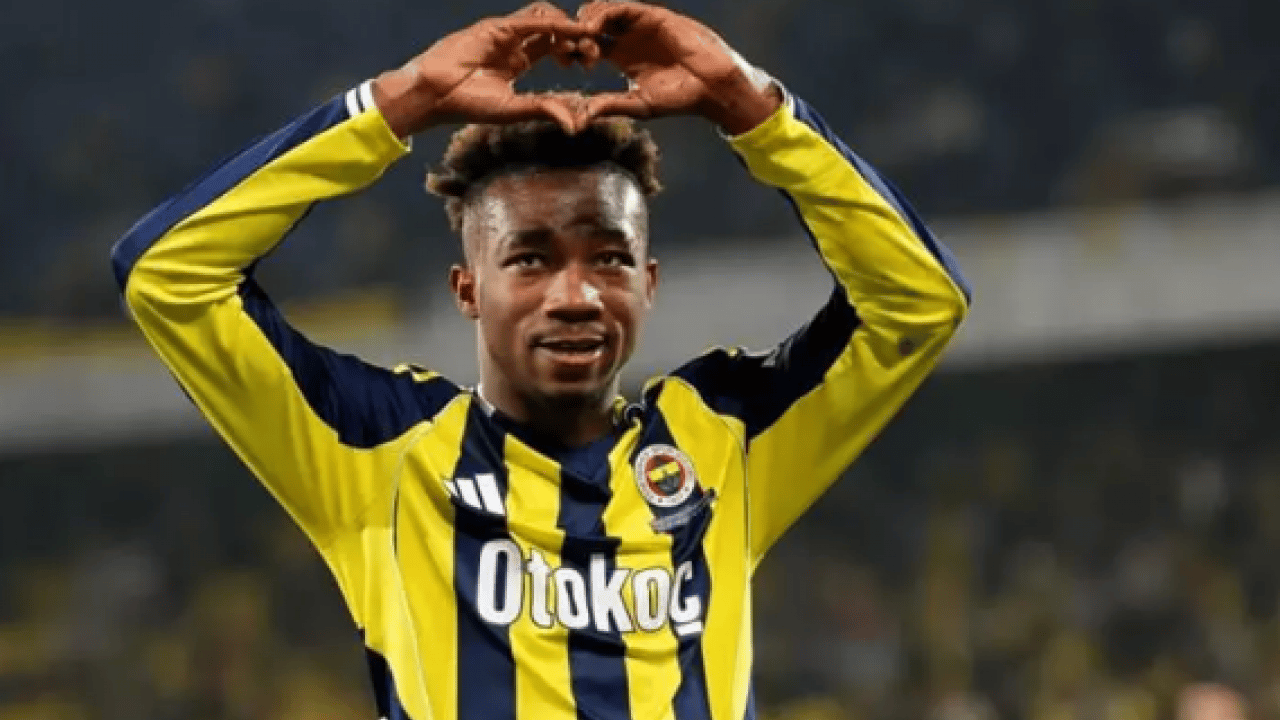 Foto - Gol krallığı yarışında makas açılıyor! Yıldız futbolcu zirveyi bırakmıyor!