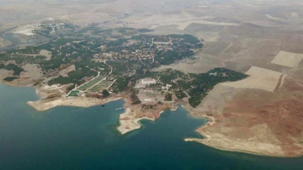 Foto - Göletler kurudu şehir alarm veriyor! Son 65 yılda böylesi görülmedi