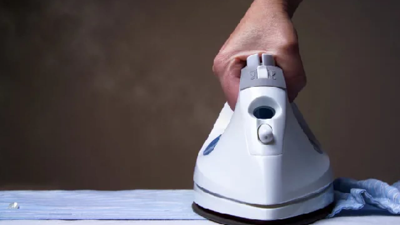 Foto - Gömlek ütülemenin kusursuz önerisi ortaya çıktı! Ütü masasında saatler harcamaya son…