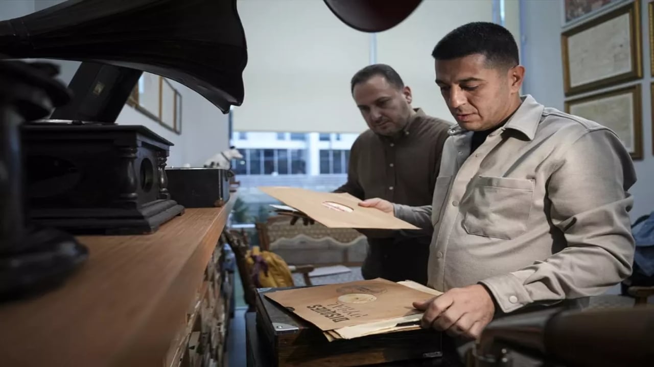 Google bile bulamamıştı! 35 yıldır arayanlar var: İki arkadaş "bulunmaz" denileni buldu