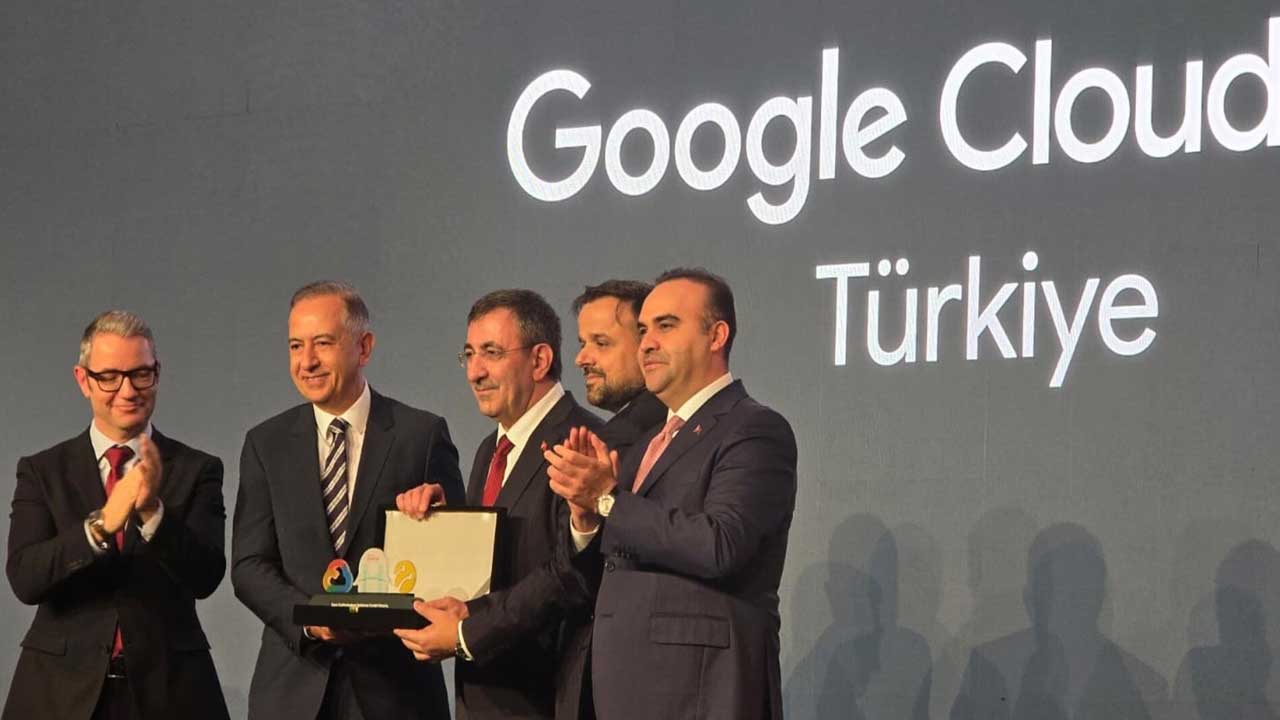 Foto - Google'dan Türkiye'ye 2 milyar dolarlık dev yatırım