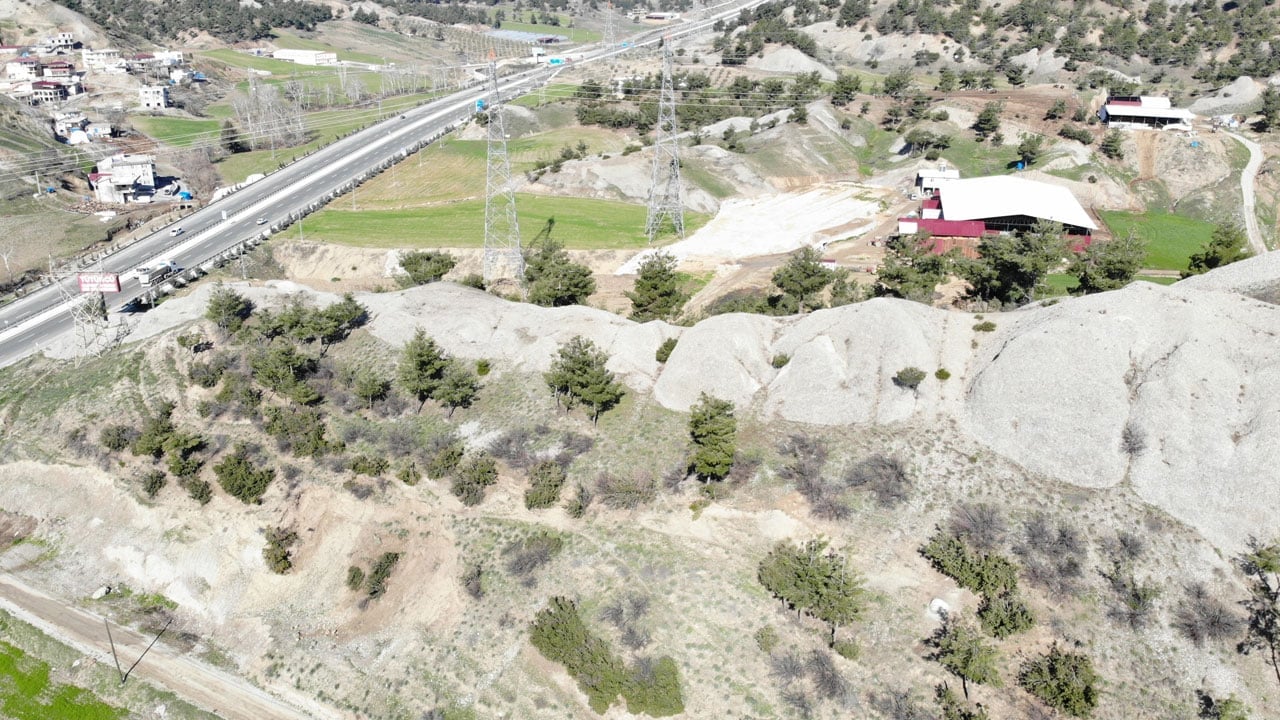 Foto - Gören dönüp bir daha bakıyor! Kahramanmaraş’ta "ejderha sırtı" manzarası