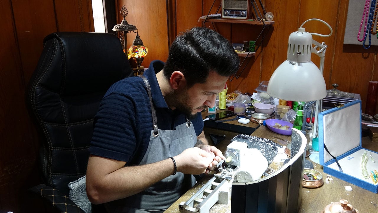 Foto - Gören hayran kalıyor! Bu tespihin değeri dudak uçuklatıyor