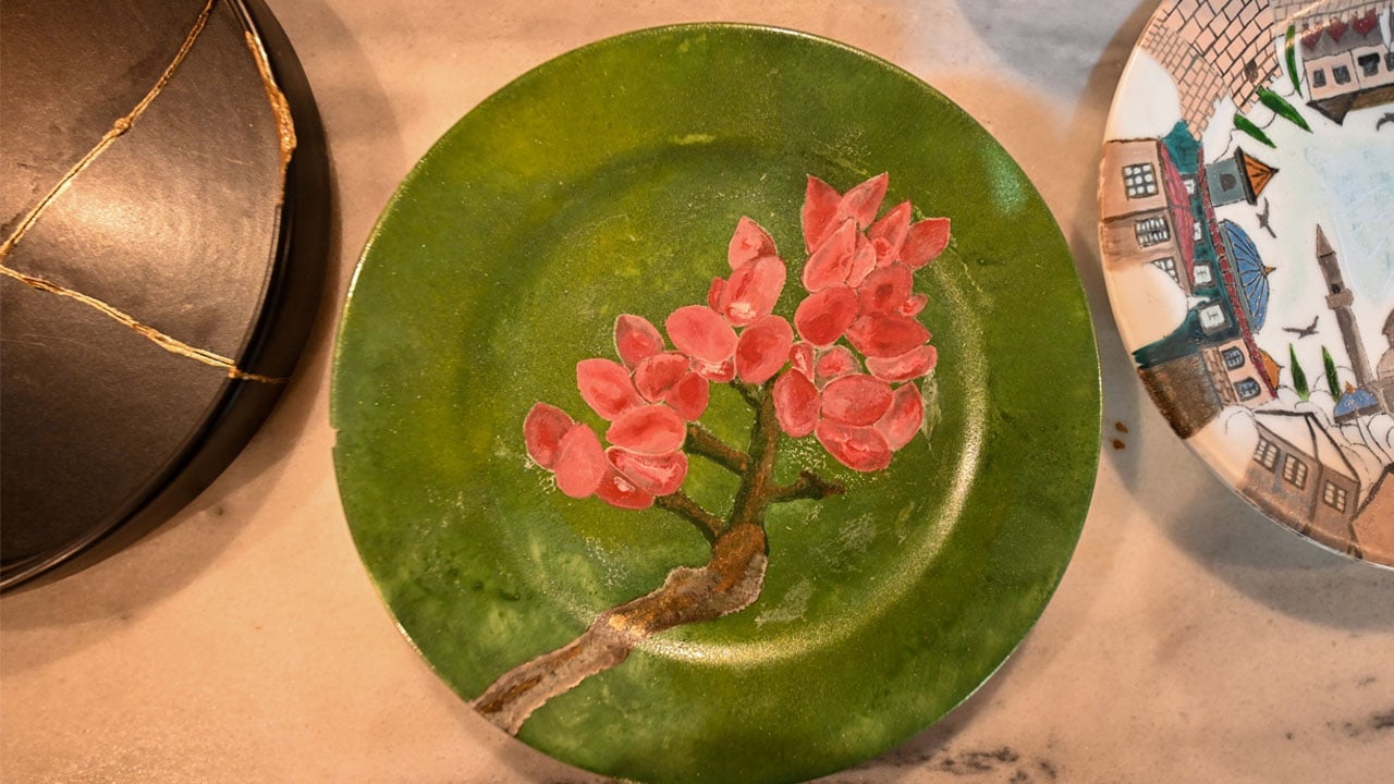 Foto - Görenler dönüp bir daha bakıyor: Kırılan tabaklardan bu da olur mu demeyin!