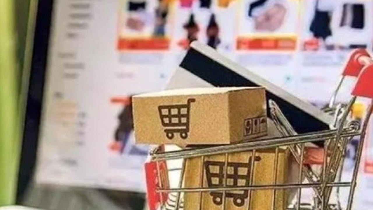 Görenler gözlerine inanamadı:1 milyon liralık ayakkabı 13 bin liraya düştü!