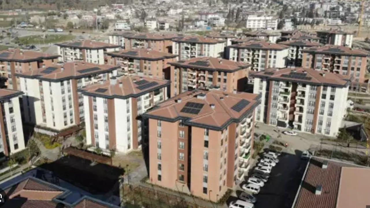 Foto - 6 Şubat'ta harabeye dönmüştü: İşte Ebrar Sitesi'nin yeni hali!