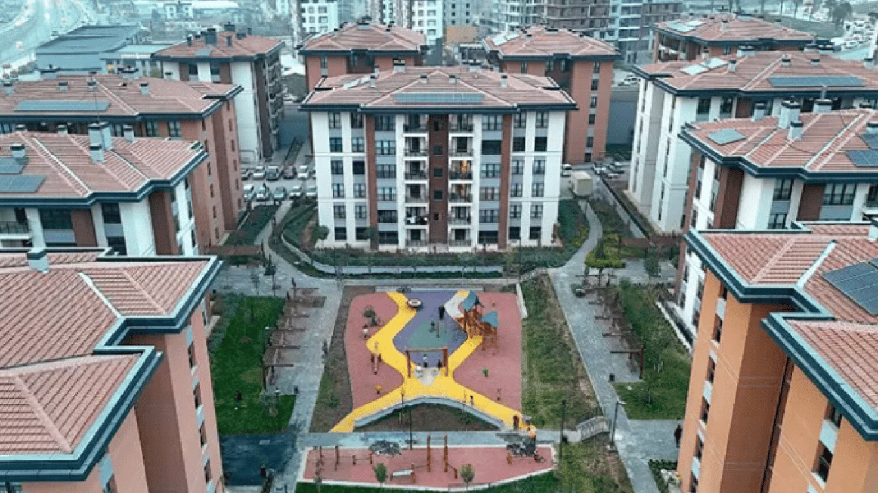 6 Şubat'ta harabeye dönmüştü: İşte Ebrar Sitesi'nin yeni hali!