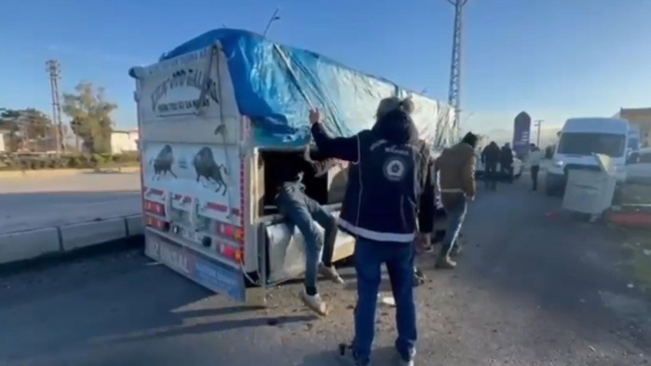 Foto - Görenler şaşırıp kaldı! Bakın hayvan dışkılarının altından ne çıktı